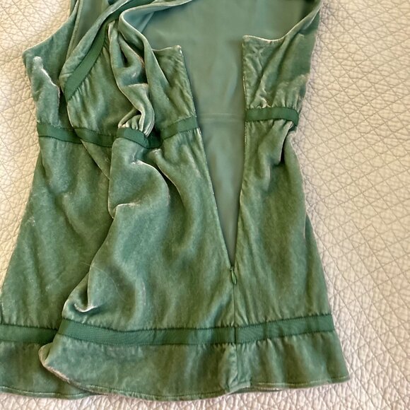 Excellent Condition, SZ 12, Ann Taylor Loft, Silk & Velvet Layering Top, Green - Picture 3 of 5
